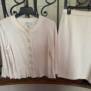 St. John Medium 2-Pc Cream Suit